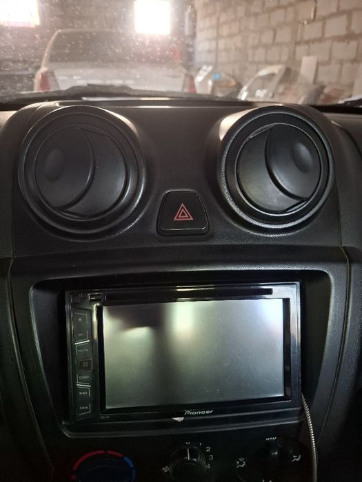 Продаётся монитор pioner