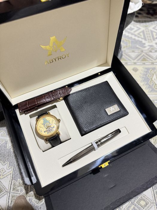 Часы от Abyroy Watch