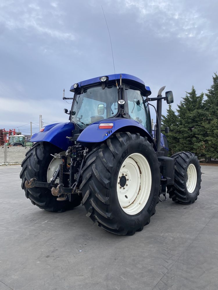 New Holland T7 210