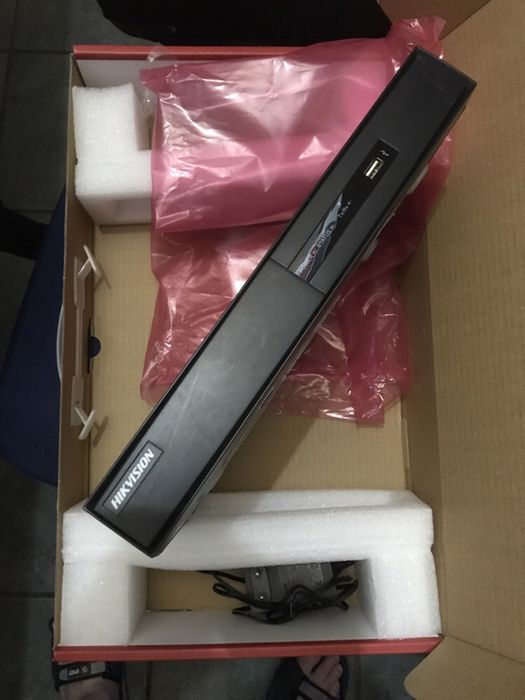 Sistem de supraveghere DVR Hikvision + 4 camere + hard disk 1 T