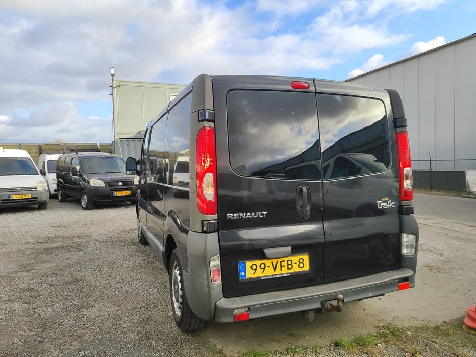 Renault Trafic/Euro 4/ Clima/Fara rugina/Carlig