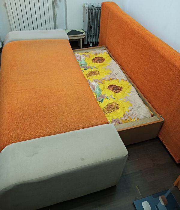 Mobila dormitor de vanzare + cadou spatiu depozitare (bonus).