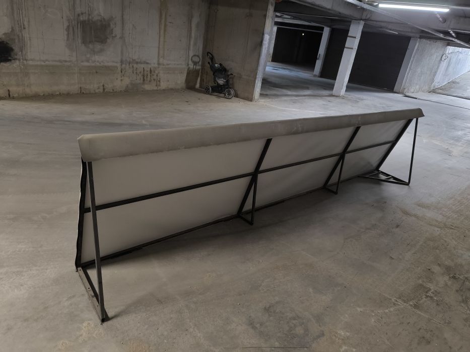 Marchiza, copertina prelata, acoperiș ușa