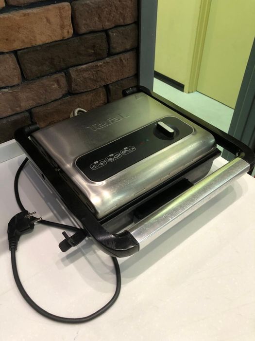 Гриль Tefal GC242D38