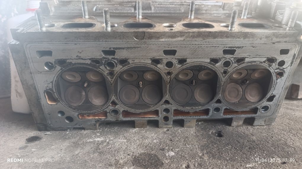 Lada largus reno mator.  1.6