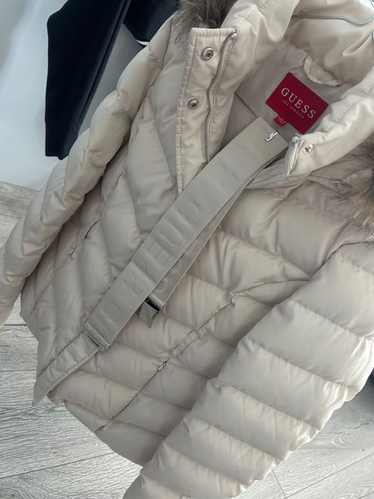 Зимно яке Guess.