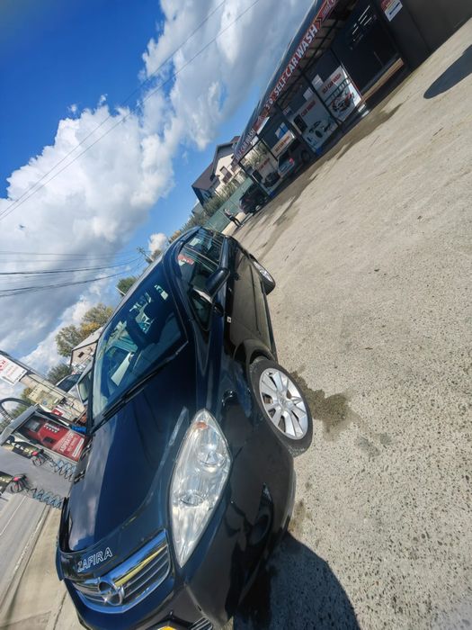 Opel Zafira 1,7 litri, 7locuri, an 2008