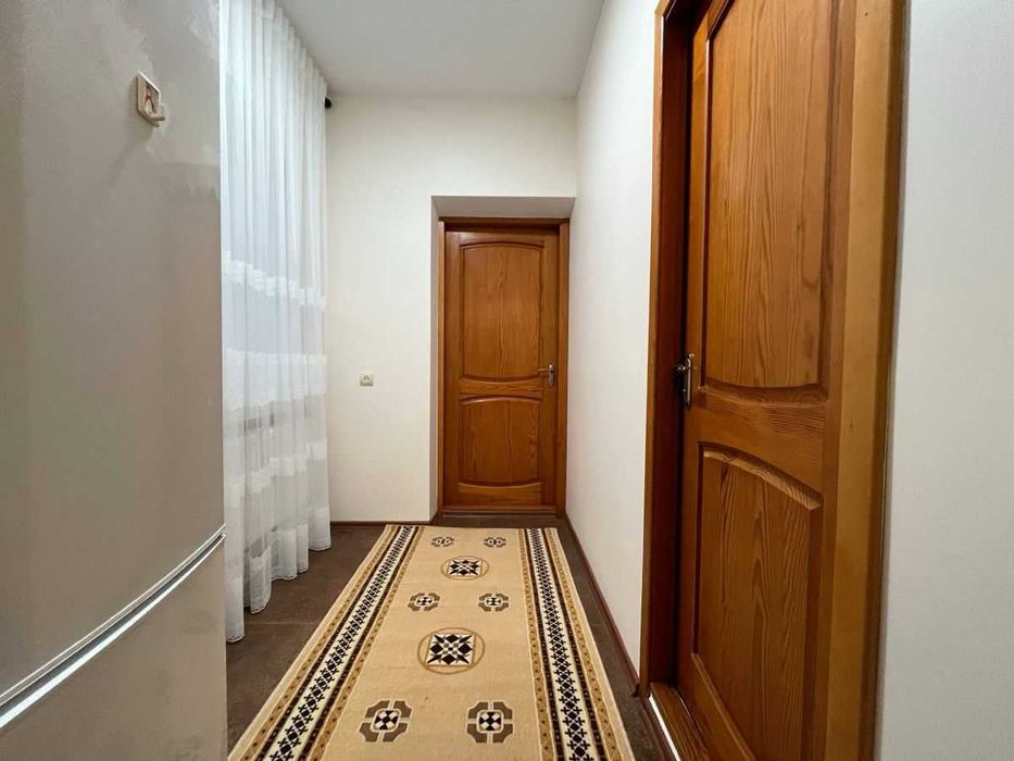 Дава се под наем Двустаен апартамент в София, Оборище - 64 кв.м за 375 € - Снимка #2