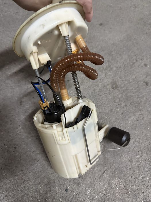 Горивна помпа / модул – BMW 1 Series F20/F21 120d (оригинална)