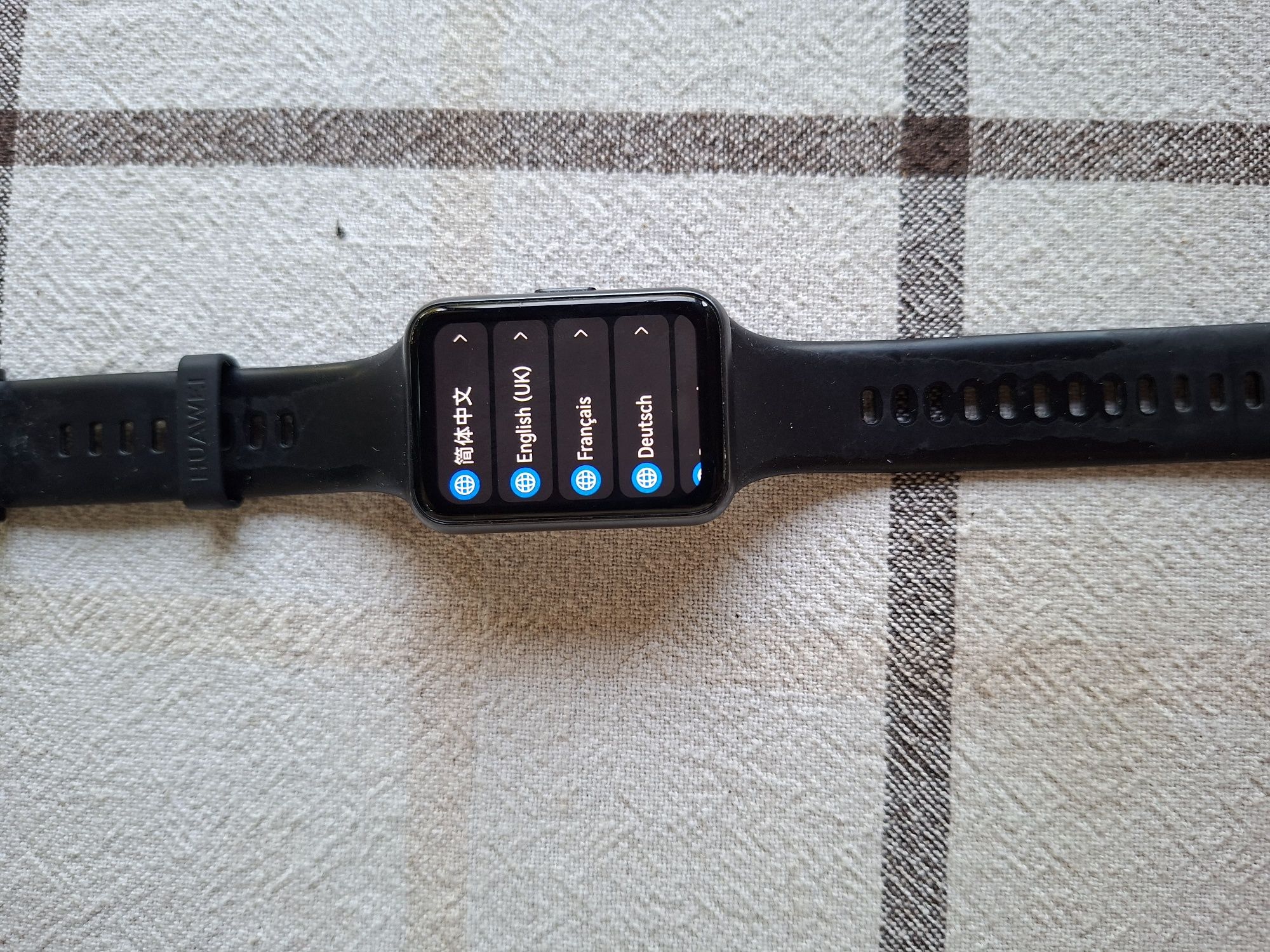 Смарт часовник Huawei watch Fit 2