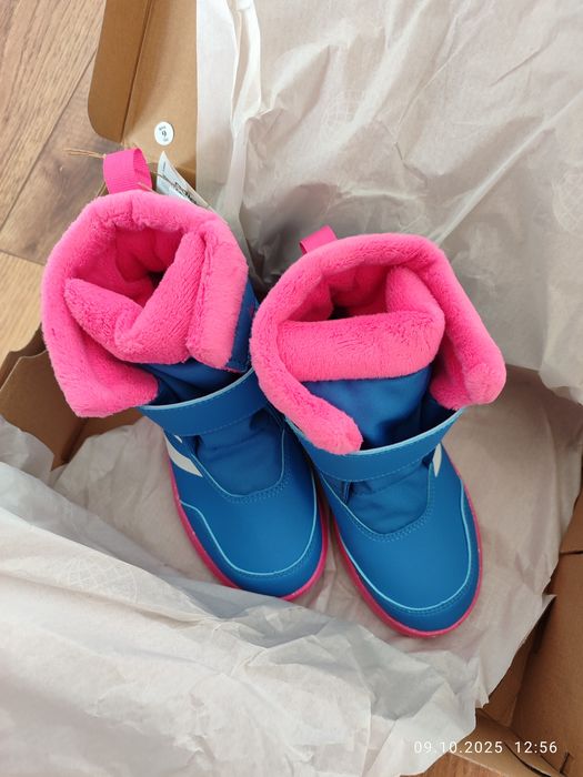 Нови Adidas детски ботуши, 32 номер