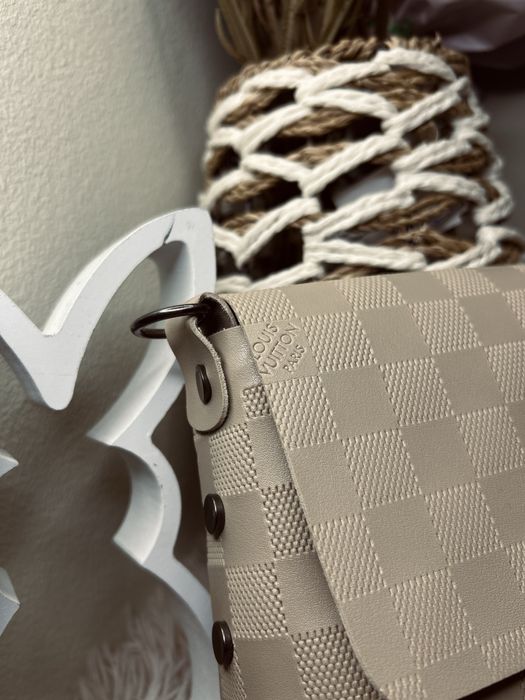 Дамска чантичка Louis Vuitton