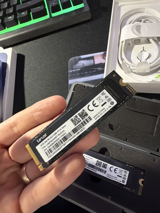 NOU, 0 ore SSD 8TB Lexar NM790 PCIe Gen 4x4
