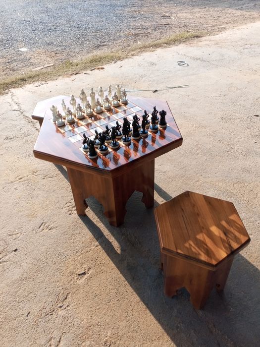 Шахматы из ореха