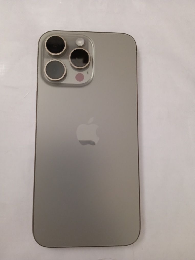 iPhone 15 Pro Max 256/в новом состоянии