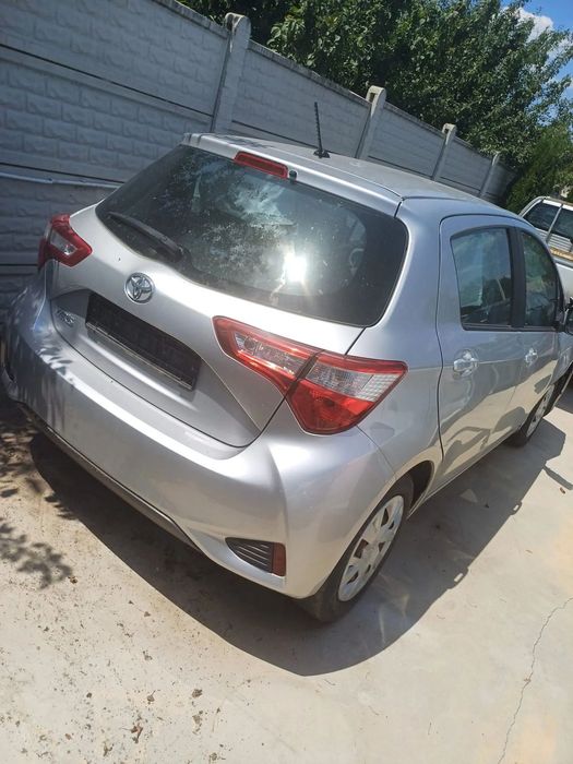 Dezmembrez Toyota Yaris