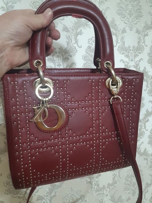 Продаю разные сумки  от 1500 до 8000