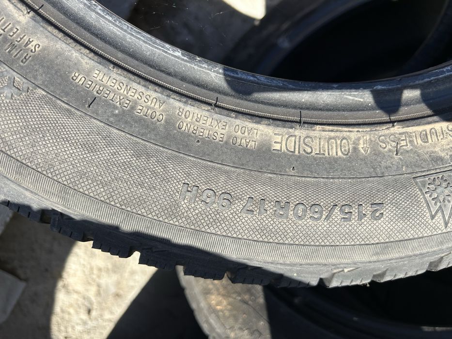 4 зимни гуми kumho 215 60 17