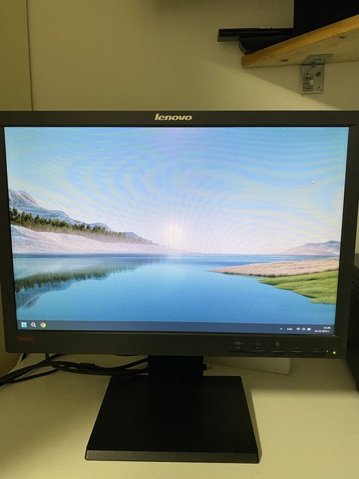 Монитор Lenovo 19”