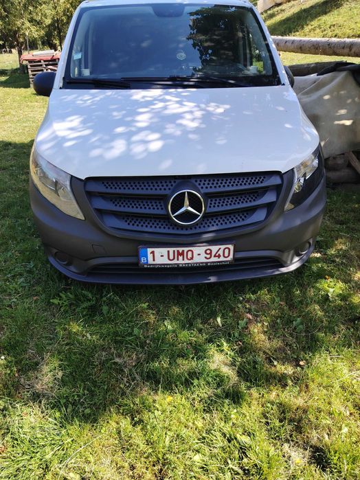 Mercedes- Benz Vito