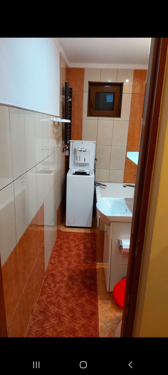 Inchiriez apartament cu 2 camere