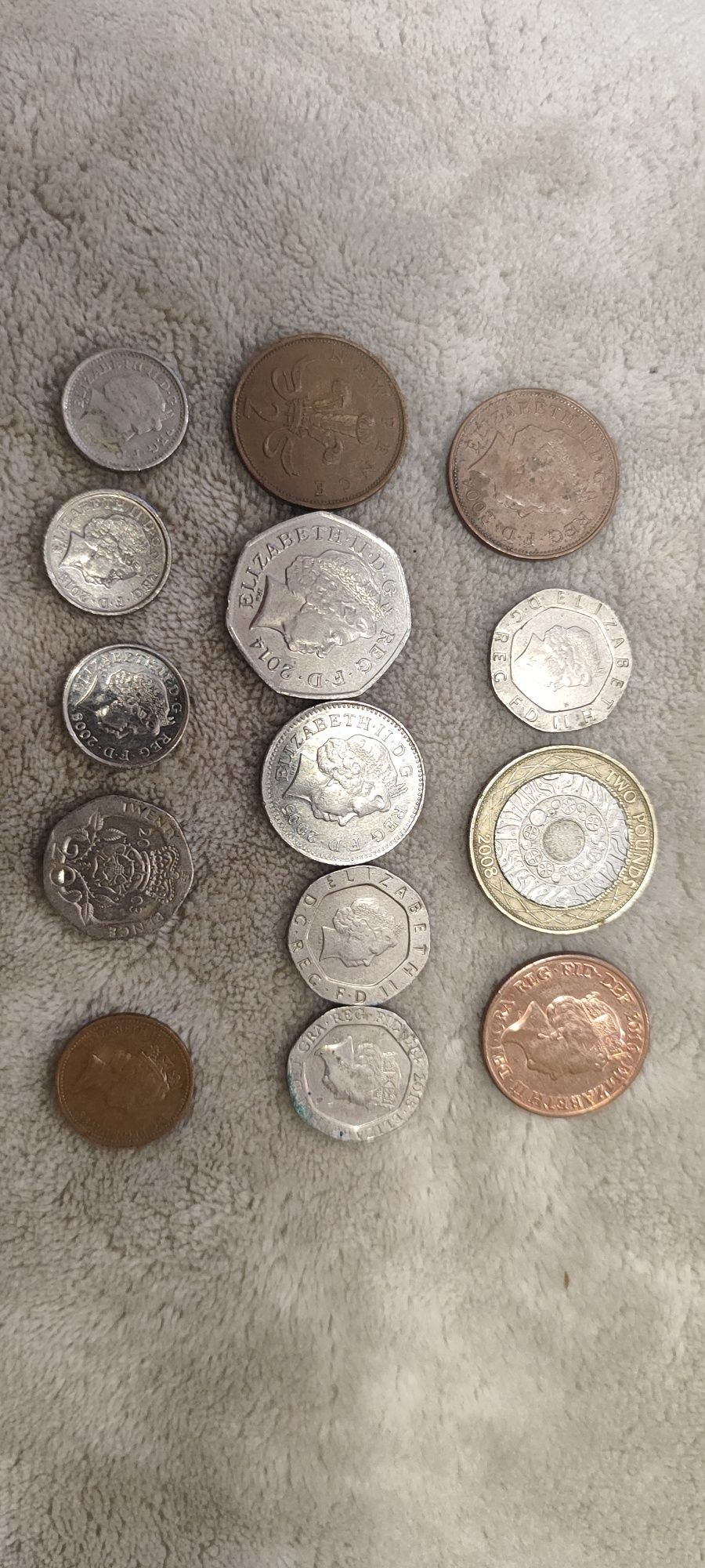 Продавам  стари монети