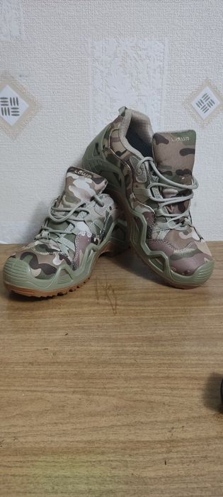 Продам демисезонные-зимние кросовки