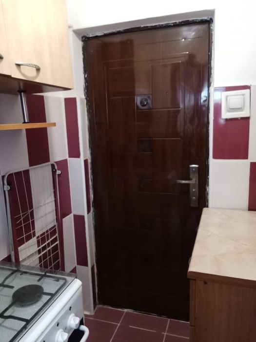 Vand garsonieră în Drobeta Turnu Severin