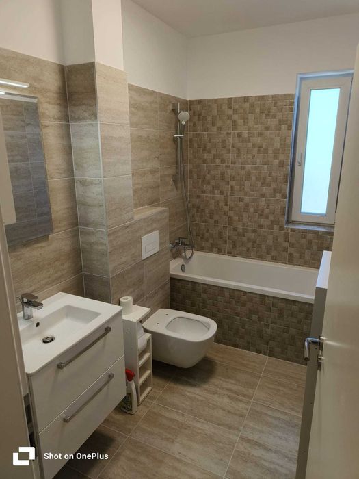 380 euro Lux în Bloc Nou cu Parcare Proprie, in Giroc aproape de Lidl