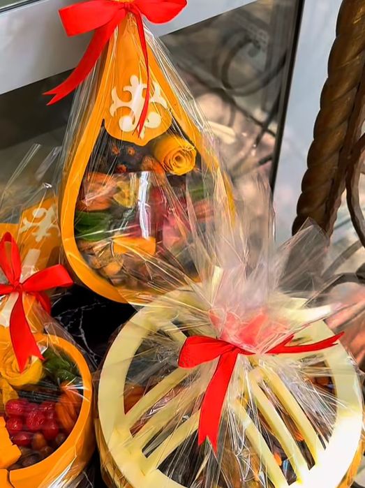 Тойбастар подарки цветы разные