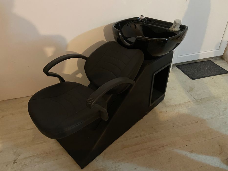 Scafa coafor + 2 posturi de lucru coafor