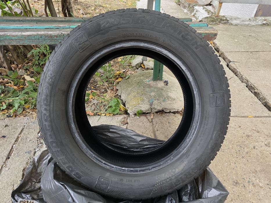 4бр Зимни гуми 205/60R16 Semperito