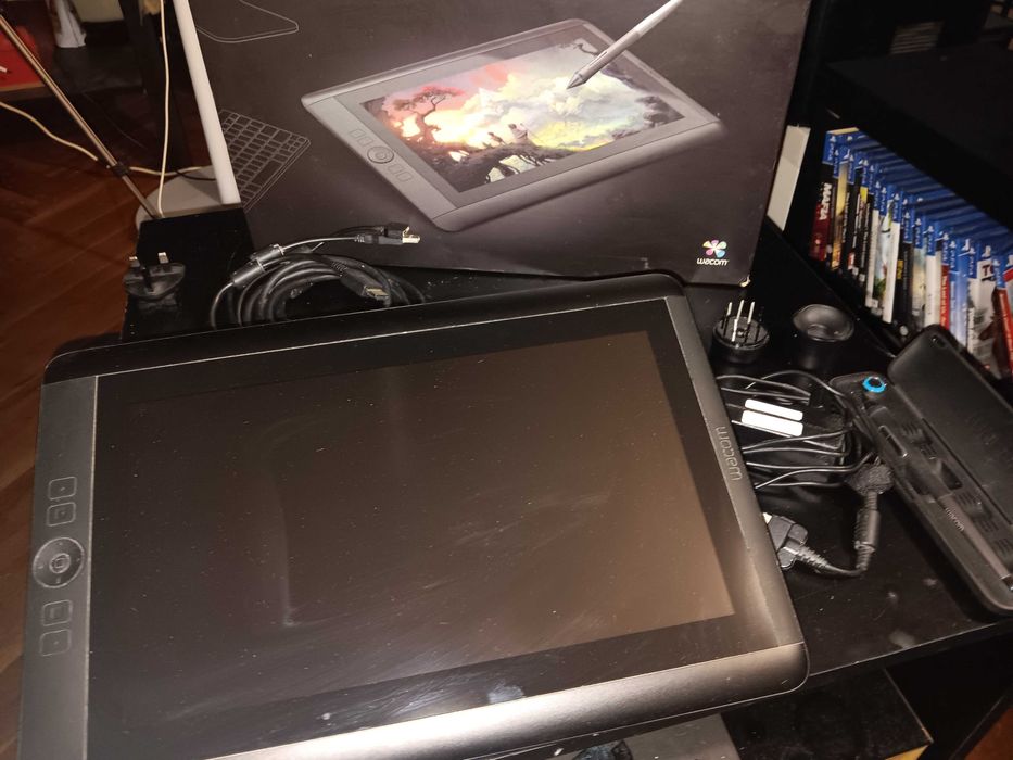 Графичен таблет Wacom Cintiq 13 HD