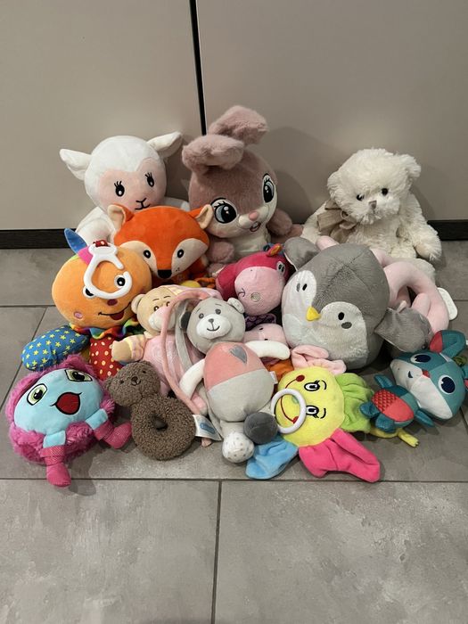 Лот плюшени играчки - някои музикални