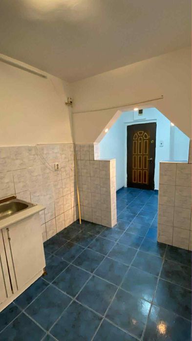 Vând apartament 2 camere in Turnu Magurele