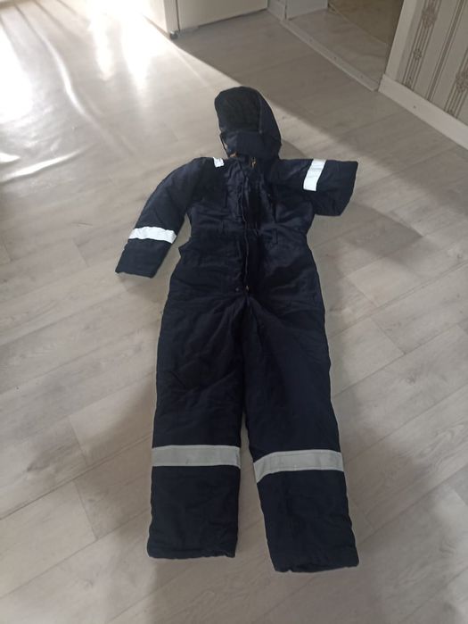 Комбинезон зимний 44 рост 176