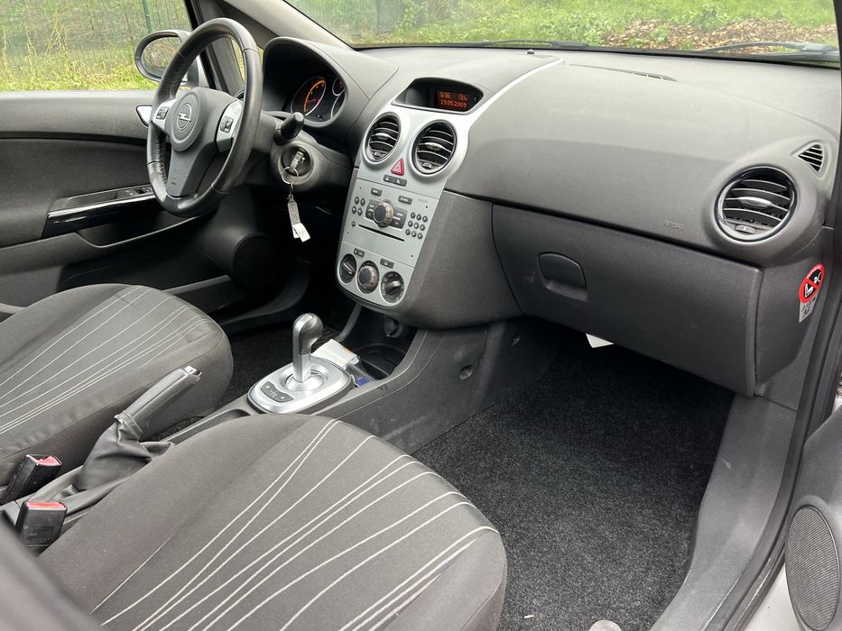 Opel corsa 1.2 automat