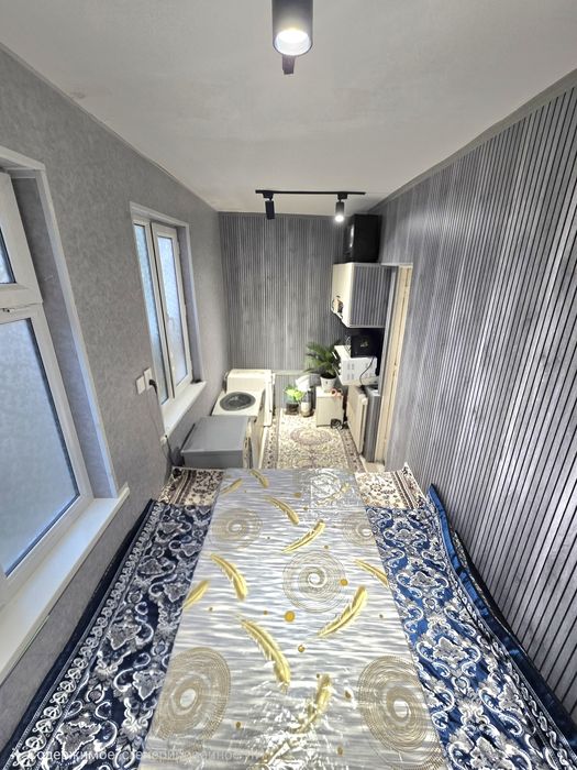 Продаётся 1 комнатная квартира Мирзо Улугбекский район массив Феруза