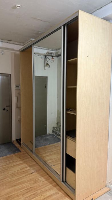 Продам шкаф купе