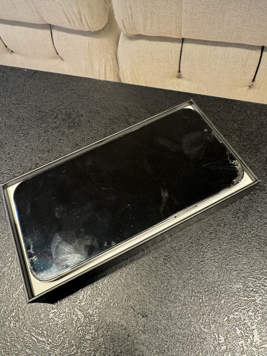 Vand iphone 13 pro max pentru piese