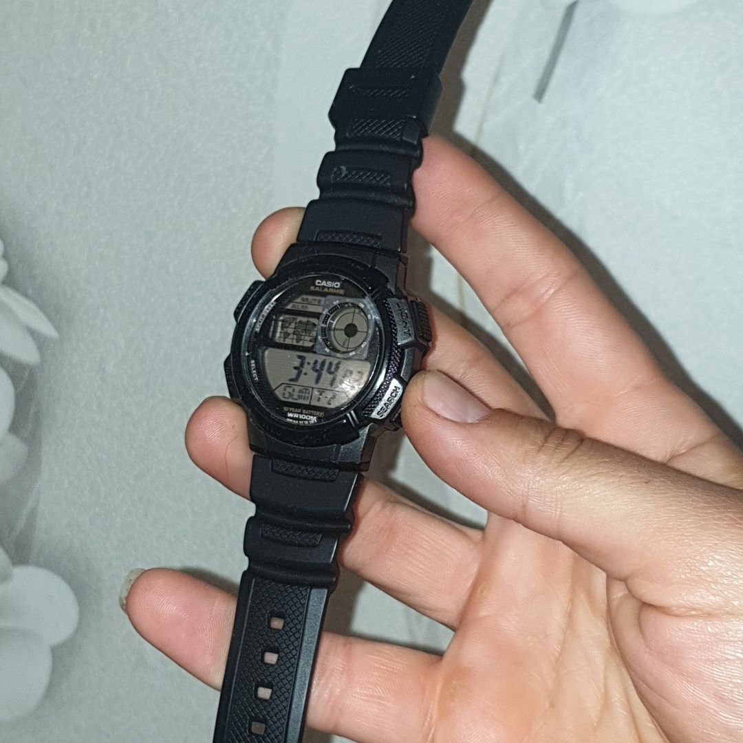 часовник Casio AE-1000W