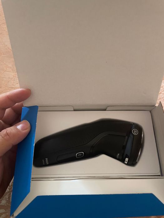 Phillips електрическа бръсначка