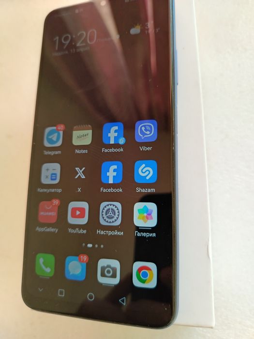 Смартфон Huawei nova y70 crystal blue