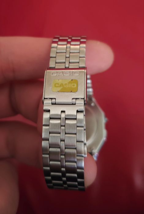 Ретро часовник Casio
