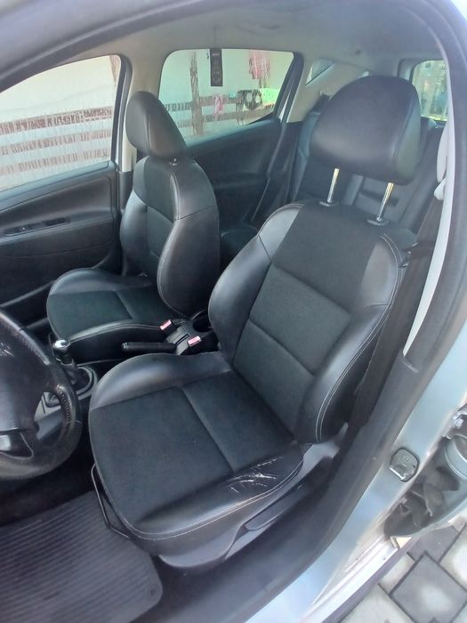 Peugeot 207 sw ..