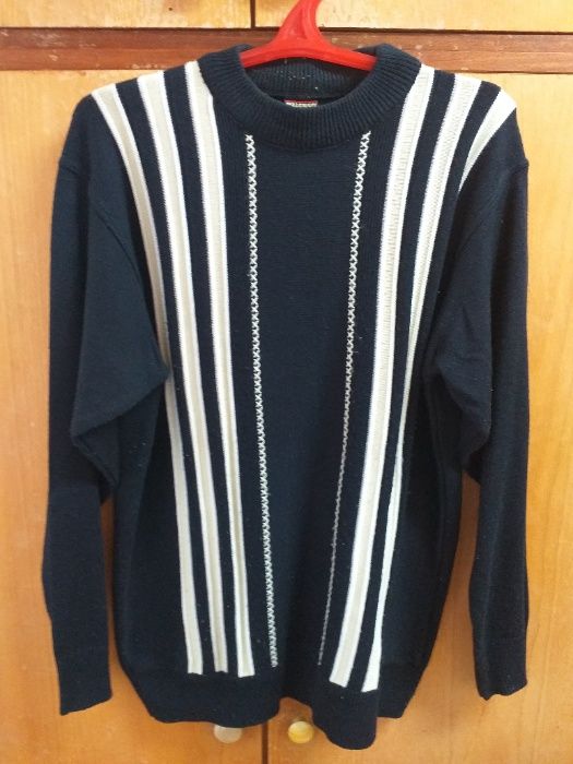 Продава мъжки пуловери на много изгодни цени