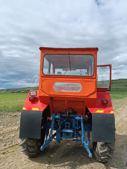 Tractor utb 650.