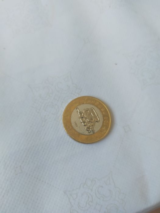 Необычный монета