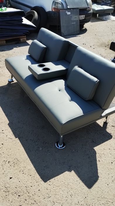 Vând canapea extensibila 170/95 cu suport de pahare