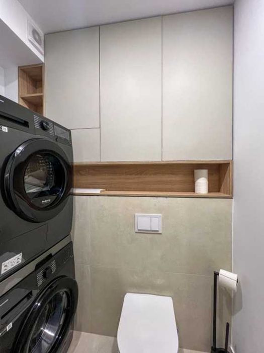 Inchiriez apartament cu 3 camere in Centru cu parcare